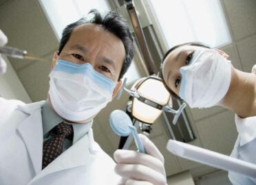 7 Ways to Avoid a Painful Dentist Bill